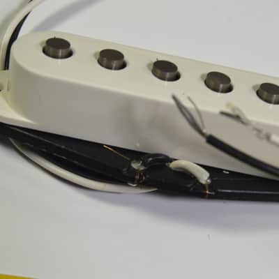 Fender Deluxe Drive High-Output Stratocaster Pickup NECK in black or white image 2