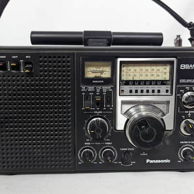 Vintage Panasonic RF-2200 8 Band Short Wave Double Superheterodyne Radio TESTED image 2