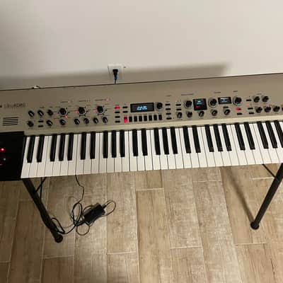 Korg KingKORG 61-Key Analog Modeling Synthesizer 2010s - Black/Tan