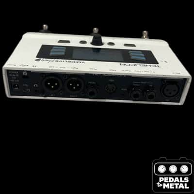 TC Helicon VoiceLive Play 2012 - Present - White - X18516 image 3