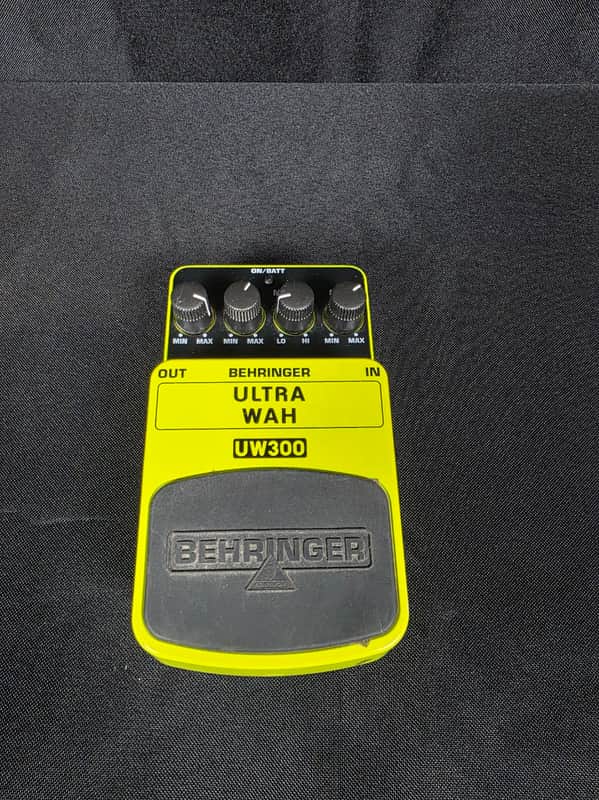 Behringer UW300 Ultra Wah 2010s - Yellow