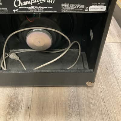 Fender Champion 40 2-Channel 40-Watt 1x12" Guitar Practice Amp 2013 - 2024 - Black image 8