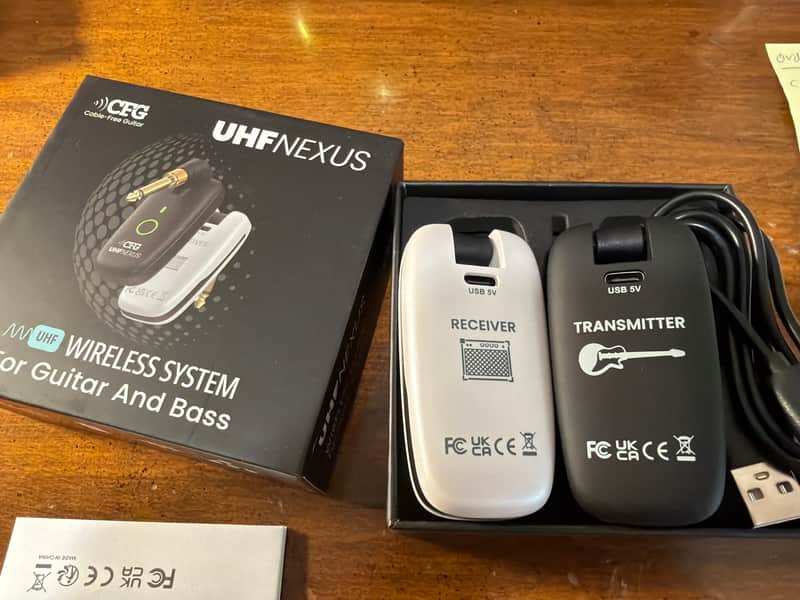 Cable Free Guitar (CFG) UHF Nexus