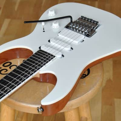 IBANEZ RG5440C PW Pearl White / RG Prestige Series / Made In Japan / RG5440C-PW / F2316122 image 6