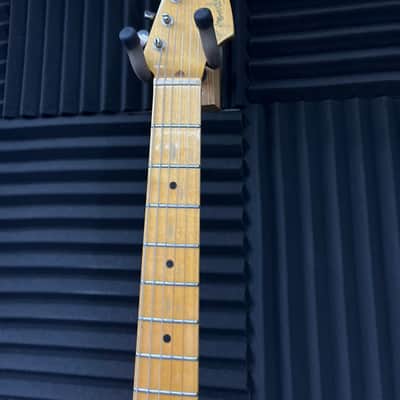 Fender Eric Johnson Stratocaster with Maple Fretboard 2005 - 2013 - Candy Apple Red image 2