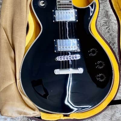 Tagima MIRACH-BK DF Electric Guitar - Black with Hardshell Case- B stock image 2