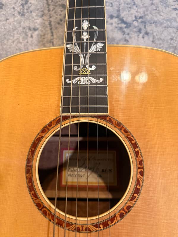 Taylor XXV-DR 25th Anniversary Sitka Spruce/Quilted Sapele Dreadnought