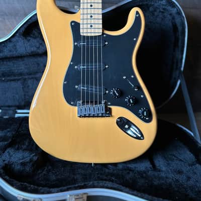 Used 2006 Fender American Series Stratocaster 60th Anniversary - Butterscotch Blonde image 13