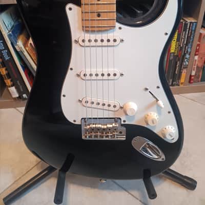 Fender Stratocaster 2008 - Black image 3