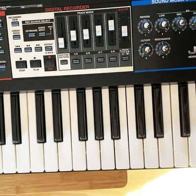 ROLAND JUNO Gi Mobile Synthesizer with Digital Recorder Synth Keyboard Good Condition image 2