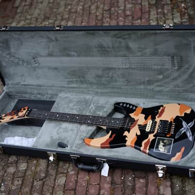 ESP Signature Series, George Lynch Desert Eagle -  Black w/ Desert Eagle Graphic image 11
