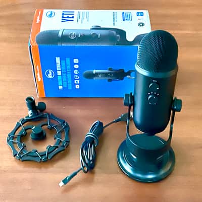 Blue Yeti Multipattern USB Microphone 2010s - Blackout image 1