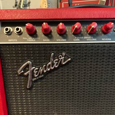 Fender Champ 12 Combo / 18 watt 1/10 inch Fender speaker 1982 - 1986 - Red image 4