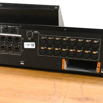 Yamaha LS9-32 32-Input Digital Mixing Console CG01Y2A image 10
