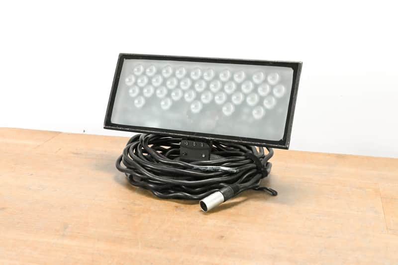 Philips Color Kinetics ColorBlast 12 Wash Light Fixture CG011PZ image 1