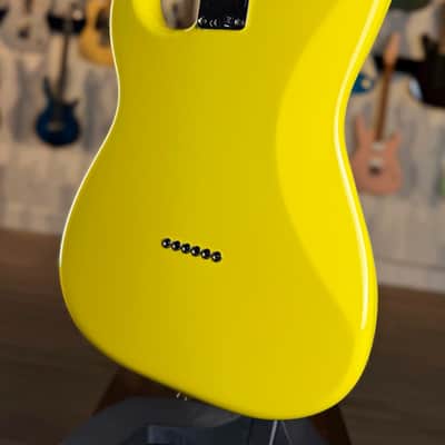 Fender Limited Edition Tom DeLonge Stratocaster - Graffiti Yellow - Collector Grade image 8