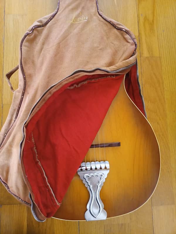 Herman Carlson Levin model 62 from 1945. imagen 1