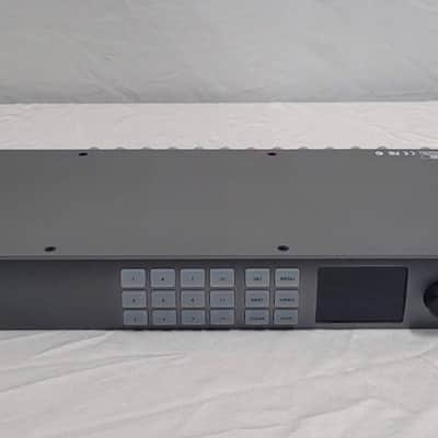 Blackmagic Design Smart Videohub CleanSwitch 12x12 with Built-In Sync - Excellent Condition image 1