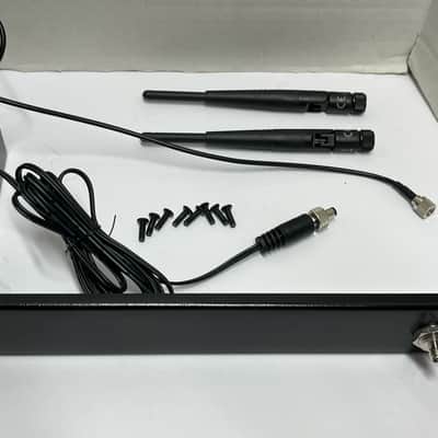 Shure GLXD4R Z2 GLXD14R Wireless Rackmountable Rack Ear Mount Receiver with PS43US Power Supply for GLXD GLXD1 GLX-D GLXD4=-Z2 Vocal Mic Guitar Instrument Advanced Digital Wireless Systems Band 2400-2483.5MHz for GLXD24R GLXD14 SM58 B58 Beta 58 B87A image 4