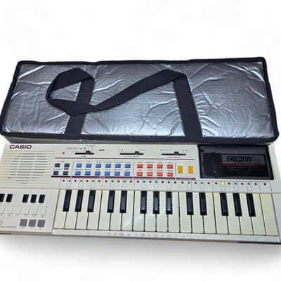 Casio PT-80 32-Key Mini Synthesizer 1980s - White