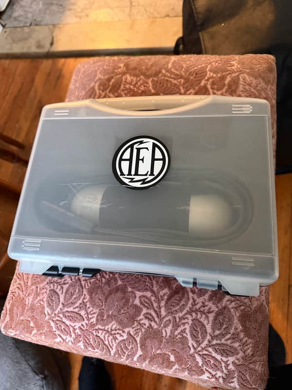 AEA R92 Ribbon Microphone