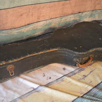 Vintage Original 20's-30's Hardshell case from Martin image 9