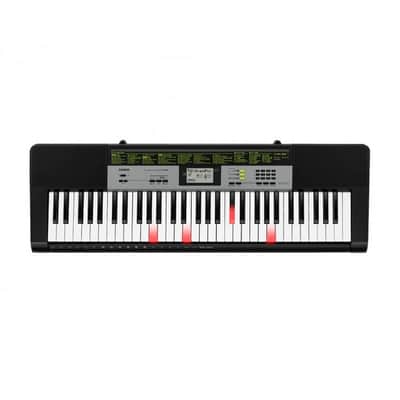 Casio LK-135 keyboard with 61 illuminated keys image 1