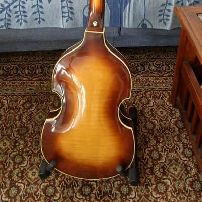 Bajo Höfner. Mod. 500/1. Fabricado en 1969 image 3