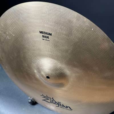 Zildjian 20" Avedis Series Medium Ride Brilliant image 2
