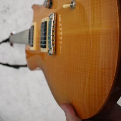 PRS SE Singlecut 2010-Book-matched Body & Top image 3