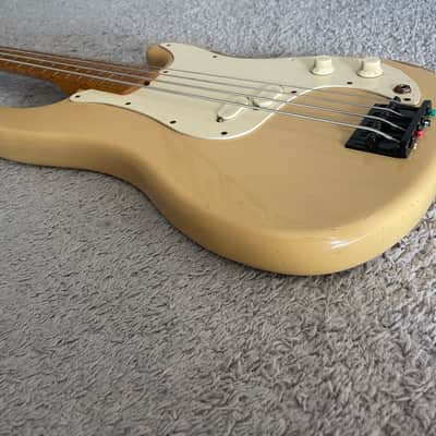 Fender Bullet Bass Deluxe Vintage 1981 MIA USA Olympic White 4-String Guitar image 5