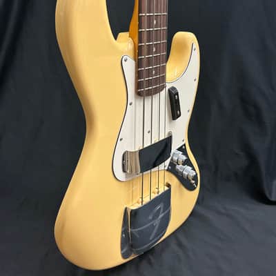Fender Limited Edition Laura Lee Jazz Bass - Vintage White image 2