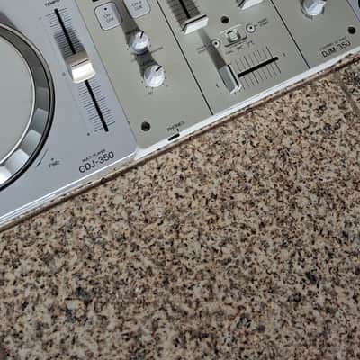 Pioneer CDJ350x2 + DJM350 2010 - White image 3
