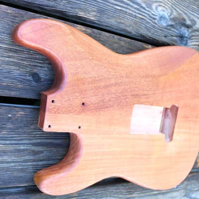 Stratocaster body, mahogany/maple image 4