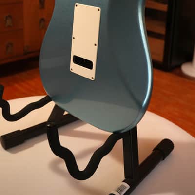 2001 G&L Legacy USA - Lake Placid Blue Metallic image 12