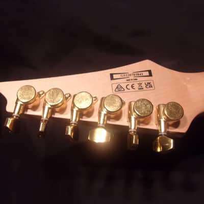 Ibanez Gio - white with gold hardware image 3