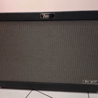 Fender Tone Master FR-212 1000-Watt 2x12" Active Guitar Speaker Cabinet Black image 2