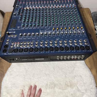 Yamaha MG206C 20 Channel Mixer 2010s - Blue image 6