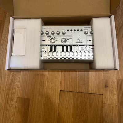 Behringer TD-3 Analog Bass Line Synthesizer 2019 - Present - Silver image 2