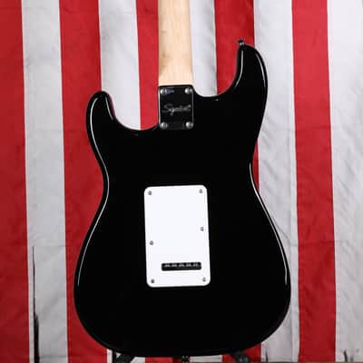 Squier Affinity Stratocaster Pack with Mustang Micro Amp - Black image 9