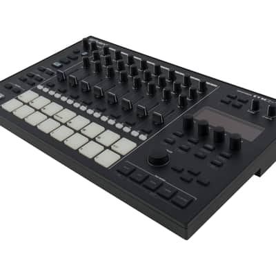 Roland MC-707 Groovebox [USED] image 3