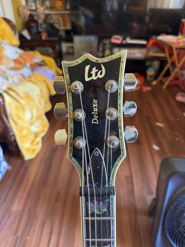 ESP LTD EC-1000 Snow White image 1