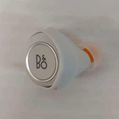 B & O E8 Motion Earbuds image 10