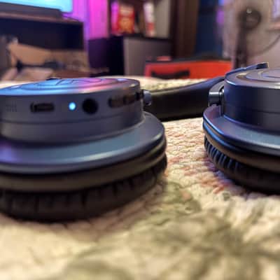 Audio-Technica ATH-M50xBT2 – Limited Edition Deep Sea image 2