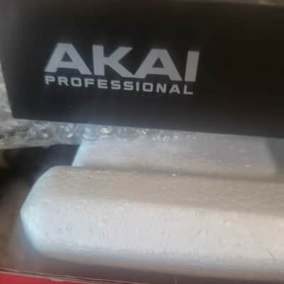 Immagine Akai Professional MPC One Standalone Black - 7
