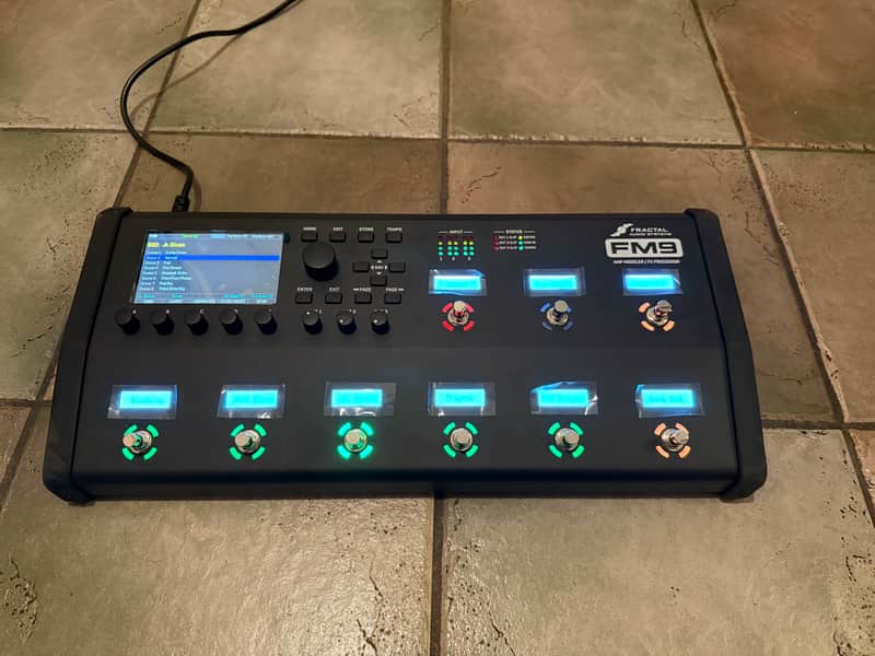 Fractal Audio FM9 Turbo Mk. 1 2023 - Black Matte, Ruberized image 1