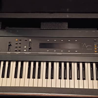 Ensoniq ESQ-1 Wave Synthesizer