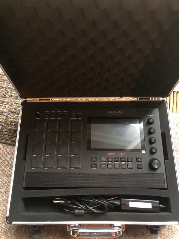 Akai MPC Live II Standalone 2Tb Hd, Hard Carrying Case & fitted Dust Cover