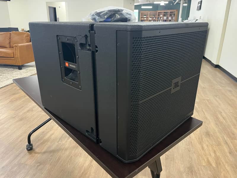 JBL VRX918SP Flyable Subwoofer image 1