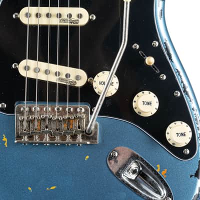 Vintage Vintage Icon V6MRGHB Distressed Gun Hill Blue over Sunburst - Electric Guitar image 8